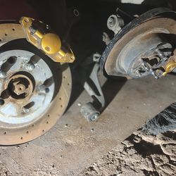 2004 Infiniti G35 Front and back suspension