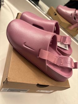 Nike slides
