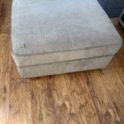 Ottoman With Storage And Reversible Hard Top