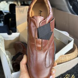 Men's size 8.5 leather shoes