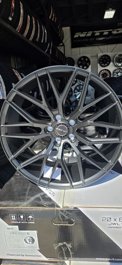20" Inovit Blitz 5x112/114 Satin Black Staggered Set up