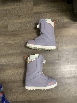 Women’s Boa snowboard boots size 9