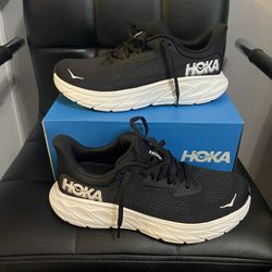 Hoka Arahi 7/ Size 10D Men’s $95