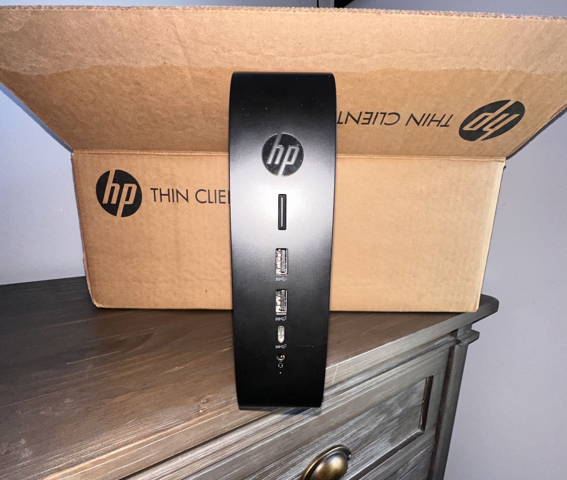 HP T740 Thin Client Ryzen V1756B (3.25GHz-3.6GHz Max) 8GB ram, 256gb M.2,WIFI/BT