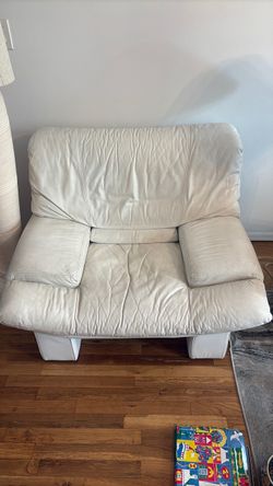 Stunning Natuzzi leather chair