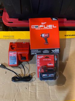 M18 Fuel 1/2” high torque impact Kit Nuevo