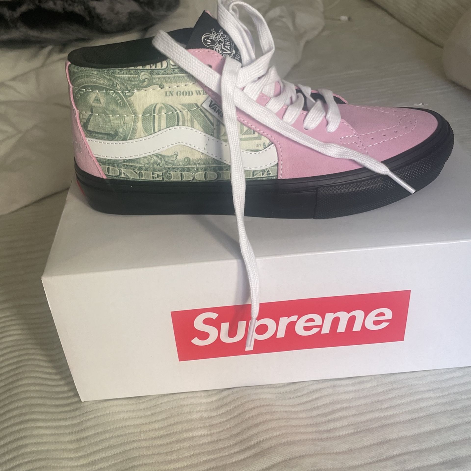 Supreme Dollar Bill Pink Size 7 Men’s