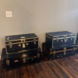 Vintage Steamer Trunks – Set of 4