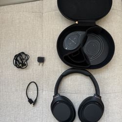 Sony 1000 XM4 Headphones 