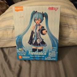 Blokees Hatsune Miku Fantastics Series Hatsune Miku Official Outfit.