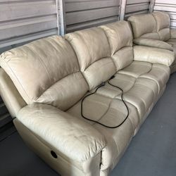 Rooms To Go Dual Power Sofa & Loveseat Recliners