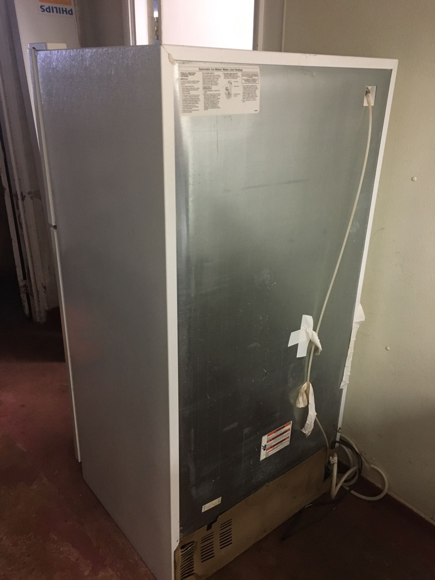Free non working Whirlpool Roper 20.9 Cu. Ft. TopMount Refrigerator