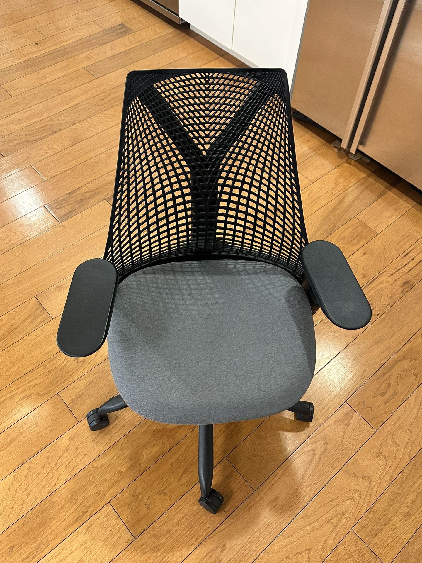 Sayl Herman Miller Black & Grey