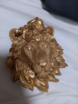 Gold Resin Lion Head Wall Decor