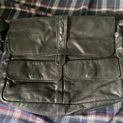 Kenneth Cole Black Leather Messenger Bag