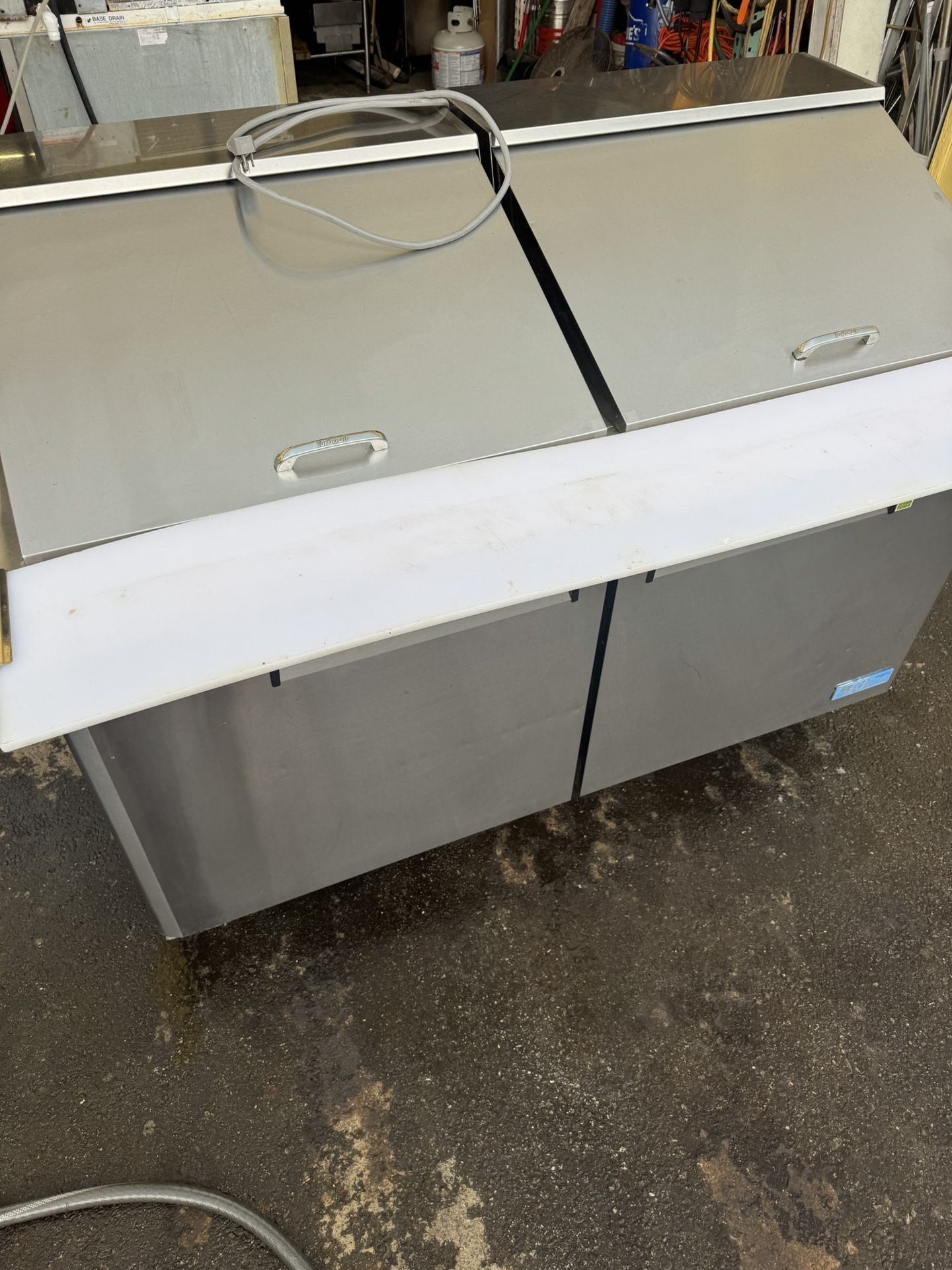 Turbo air 60 inch mega top sandwich unit