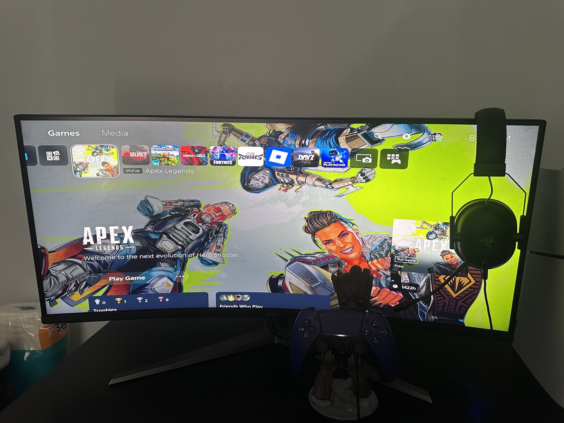 PS5 and Monitor
