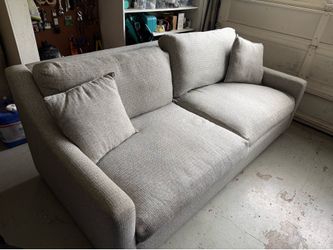 Comfy couch / sofa