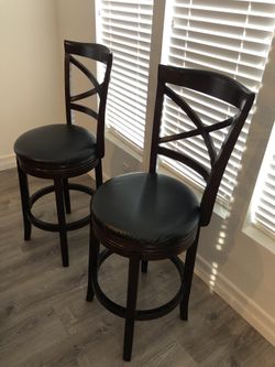 Ashley Tall Swivel Bar Stools