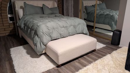 New‼️High Back Queen Bedroom Set w/ New Mattress, Box Spring,Ottoman,2 Side Wooden Tables & XL Wall Hanging Clock