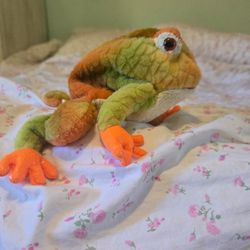 Vintage TY Beanie Buddies Colorful Stuffed FROG 🐸 15"  2001 PE Pellets Soft