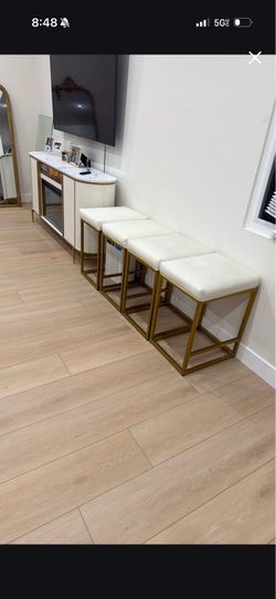 Barstool chairs