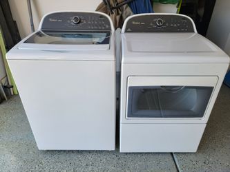 Whirlpool Washer and Dryer Set