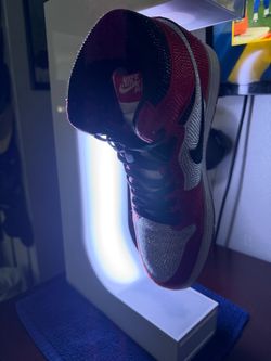Shoe Floating Display w Light