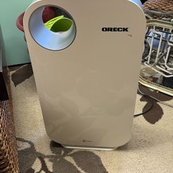Oreck Air108