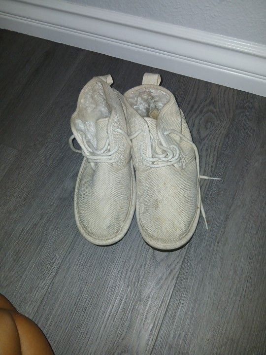 UGG