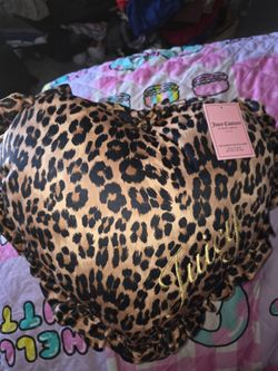 Juicy Couture 🐆🐆heart pillow