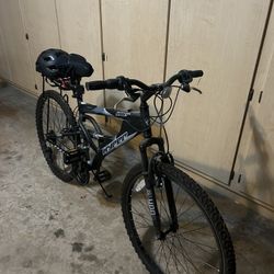 Bike with Helmet, Seat Cushion, Cargo Rack