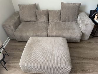 Modular Section Couch Sofa with 4 pillows and ottoman