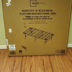 Twin Size Plateform Bed Fram Brand New Never Open Box $70