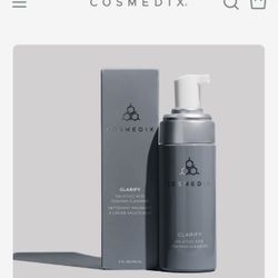 New in box Cosmedix clarify salicylic Acid foaming cleanser