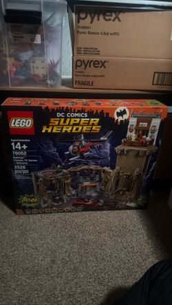 76052 LEGO Classic Batman TV Series Batcave