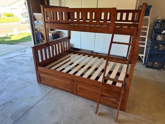 Bunk beds / Literas