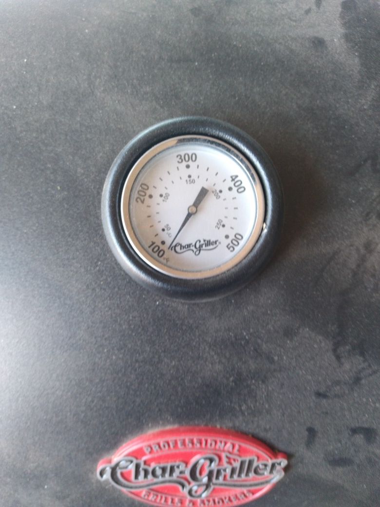 Brand new GRILL/SMOKER
