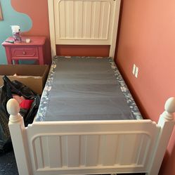 Twin Bed Frames & Box Springs