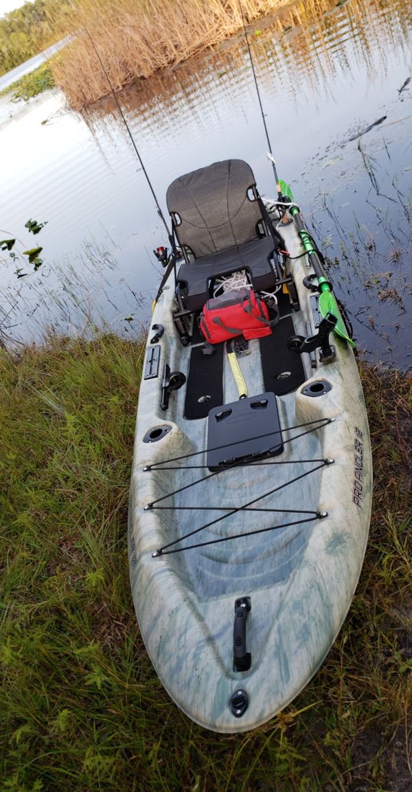 12 ft pro angler kayak for Sale in Kissimmee, FL OfferUp