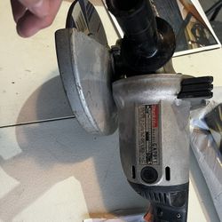 Makita GA7911 Angle Sander