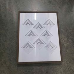 Modern 3D Geometric Wall Art – Excellent Condition