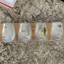 4 Piece 18.5 Oz Stemless Wine Glass