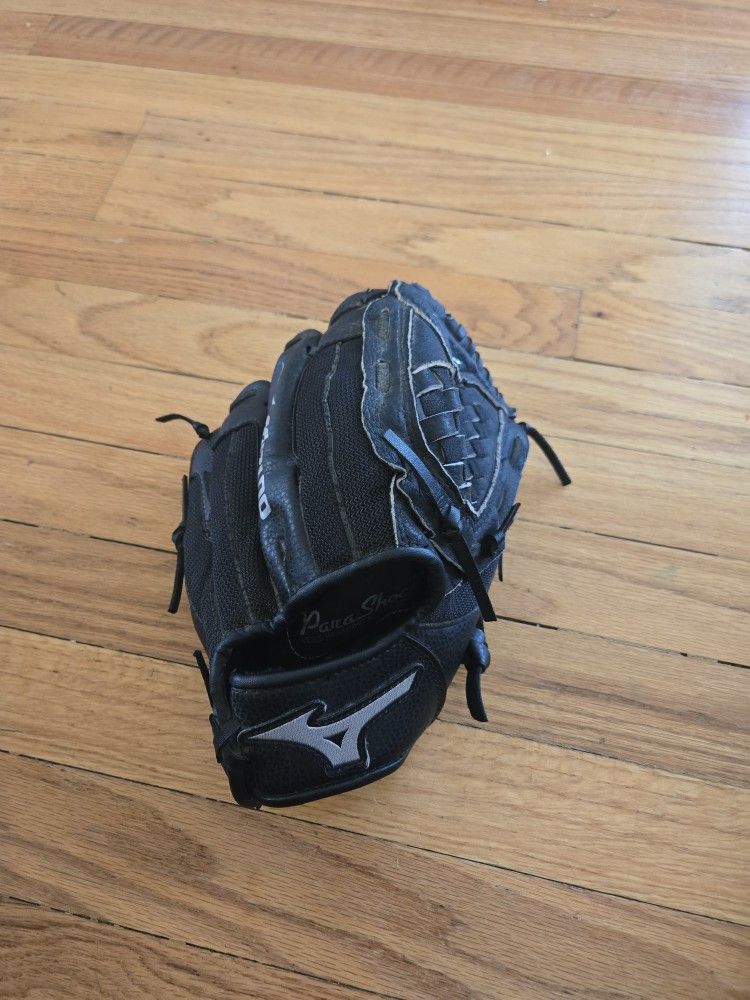 Kids 10" Mizuno Power Close Baseball Glove