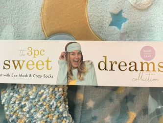 Sweet Dreams, Collection, Three-Piece Pajamas, Set Size 4 To 6 Small