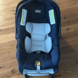 Chicco KeyFit 30 Infant Car Seat And Base Used Great Condition