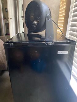 Mini fridge