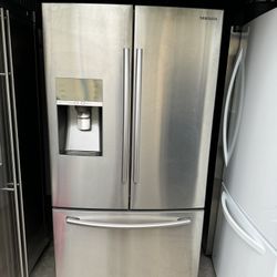 Samsung Refrigerator Good Condition Everything Works Fine 