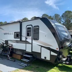 2021 Winnebago Voyage 2831RB
