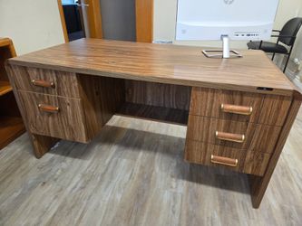 Office Desk with drawers